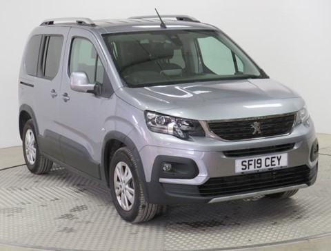 Nearly New WAV Peugeot Rifter 1.5BlueHDi 100 Allure manual Nearly New WAV Peugeot Rifter 1.5BlueHDi 100 Allure manual