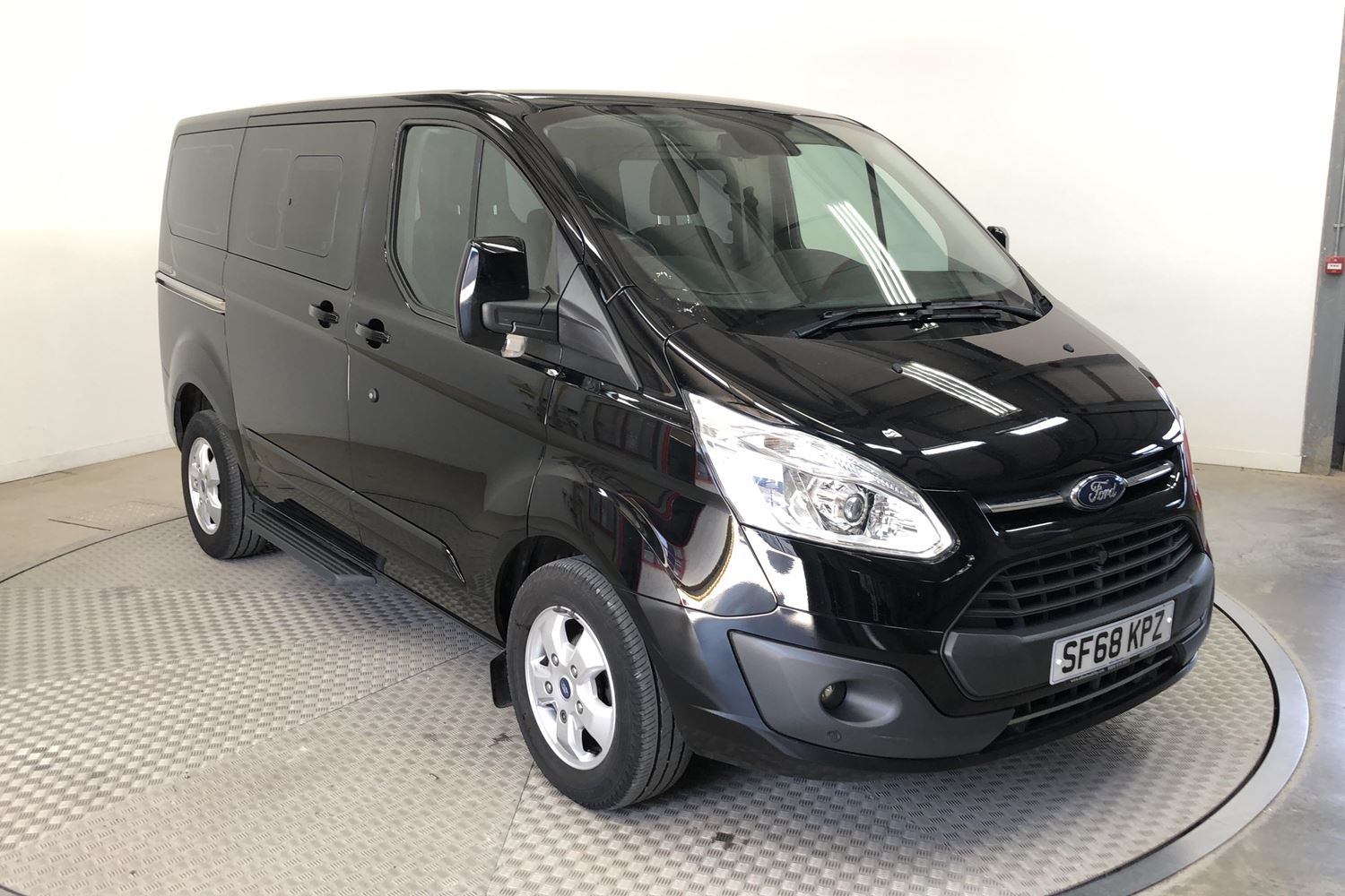 Nearly New WAV Ford Tourneo Custom Titanium 2.0 ltr Titanium L1 manual 4 seats Nearly New WAV Ford Tourneo Custom Titanium 2.0 ltr Titanium L1 manual 4 seats