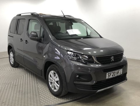 Nearly New WAV Peugeot Rifter 1.5D 100Alu RE manual Nearly New WAV Peugeot Rifter 1.5D 100Alu RE manual