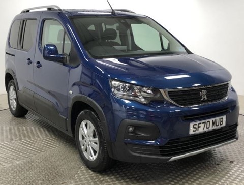 Nearly New WAV Peugeot Rifter 1.5D 100Alu RE manual Nearly New WAV Peugeot Rifter 1.5D 100Alu RE manual