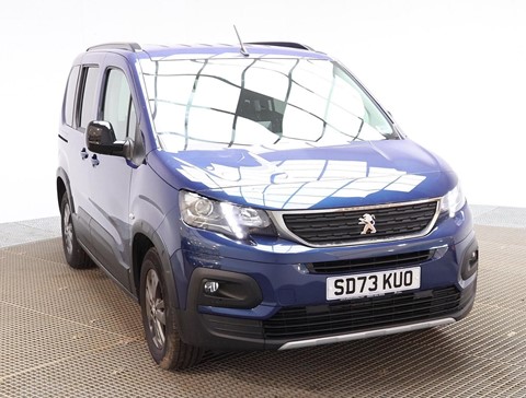 Nearly New WAV Peugeot Rifter 1.5 Blue HDi Allure 130 Automatic