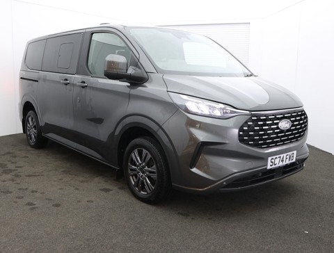 Nearly New WAV Ford Tourneo Custom   Titanium 2.0 ltr manual  5 seater Ramp & Winch