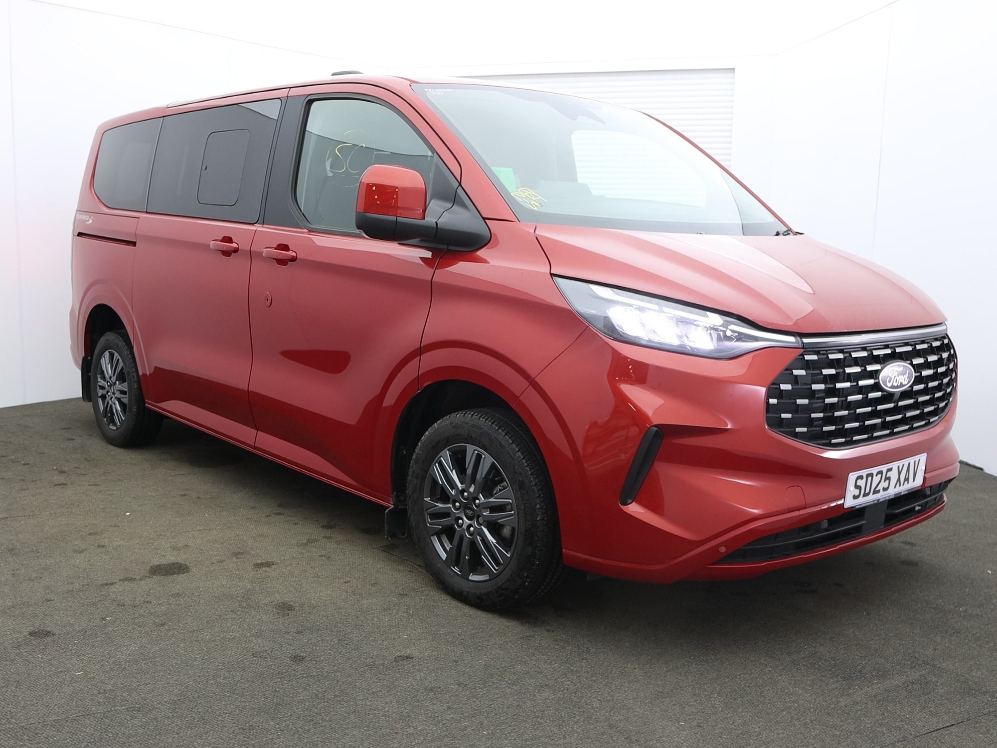 Nearly New WAV Ford Tourneo Custom   Titanium 2.0 ltr automatic  5 seater Ramp & Winch