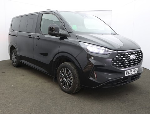 Nearly New WAV Ford Tourneo Custom  Titanium 2.0 ltr automatic  5 seater Ramp & Winch