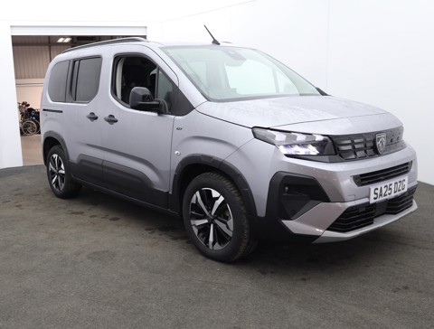 Nearly New WAV Peugeot Rifter 1.5 Blue HDi GT  130 Automatic 3 seater
