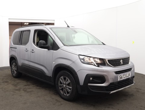 Nearly New WAV  Peugeot Rifter 1.5D 100Alu RE manual